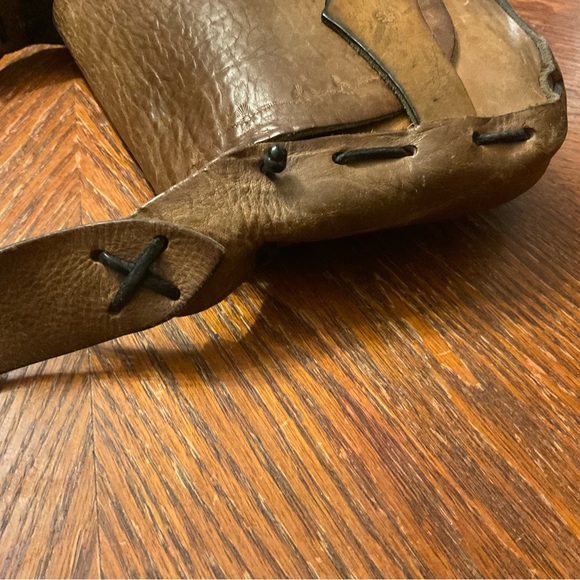 Gorgeously Real Earthy Handmade Thick Leather Weave Strap With Stamp Decor Bag! - Picture 4 of 16